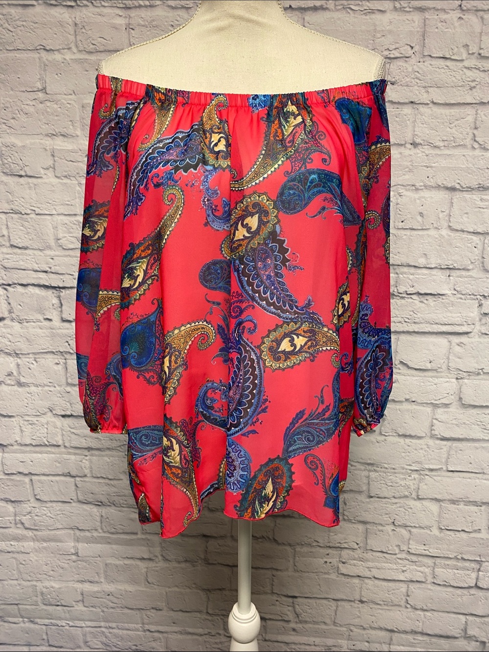 Sweet Pea by Stacy Frati Coral Off-Shoulder Paisley Blouse Size Medium